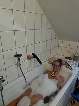 HotWifeLyn68 online show from 15, 2, 2026