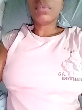 Snapshot of Flacidas chatting on 13, 10, 2025 Flacidas online show from 13, 10, 2025