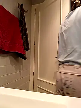 Snapshot of Flacidas chatting on 3, 11, 2025 Flacidas online show from 3, 11, 2025