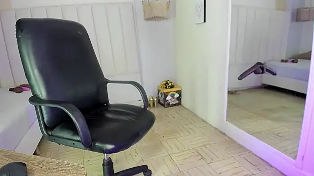 Snapshot of veronica_b07 chatting on 16, 9, 2025 veronica b07 online show from 16, 9, 2025