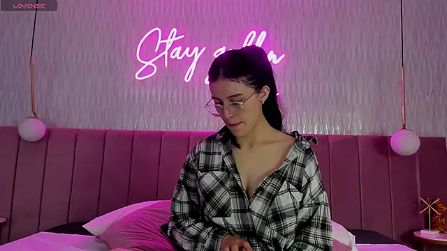 maddy jaclsonw online show from 19, 9, 2025