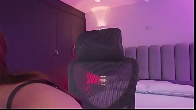 Snapshot of AlliceLover chatting on 26, 11, 2025 AlliceLover online show from 26, 11, 2025