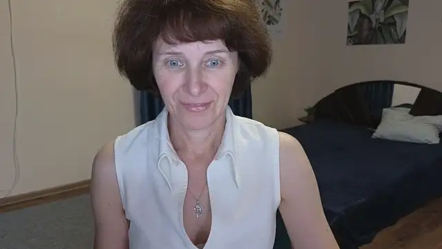 Lia Tito online show from 10, 11, 2025