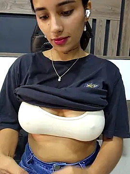 Lorena Mcfly online show from 15, 9, 2025