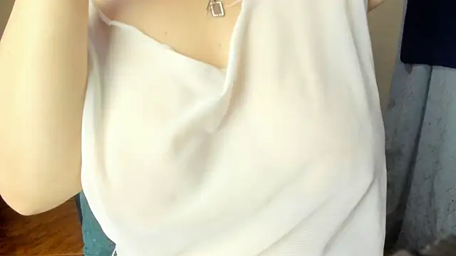 Snapshot of angela_suaza chatting on 27, 11, 2025 angela suaza online show from 27, 11, 2025