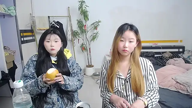 Snapshot of Babygirls523 chatting on 20, 10, 2025 Babygirls523 online show from 20, 10, 2025