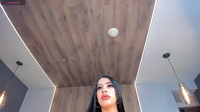 Snapshot of LeahLombardi_ chatting on 27, 11, 2025 LeahLombardi online show from 27, 11, 2025