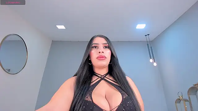 Snapshot of LeahLombardi_ chatting on 30, 11, 2025 LeahLombardi online show from 30, 11, 2025