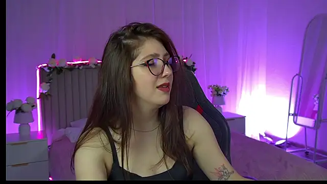 Mary Miiller online show from 3, 12, 2025