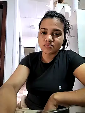 Snapshot of Eimy-04 chatting on 18, 10, 2025 Eimy-04 online show from 18, 10, 2025