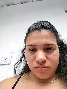 Snapshot of Eimy-04 chatting on 31, 10, 2025 Eimy-04 online show from 31, 10, 2025