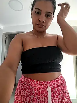 Snapshot of Eimy-04 chatting on 17, 11, 2025 Eimy-04 online show from 17, 11, 2025