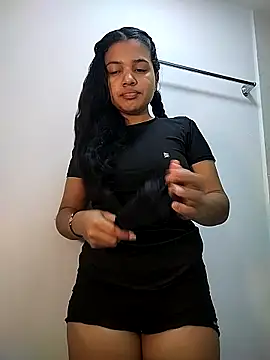 Snapshot of Eimy-04 chatting on 21, 11, 2025 Eimy-04 online show from 21, 11, 2025