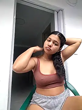 Snapshot of Eimy-04 chatting on 4, 12, 2025 Eimy-04 online show from 4, 12, 2025