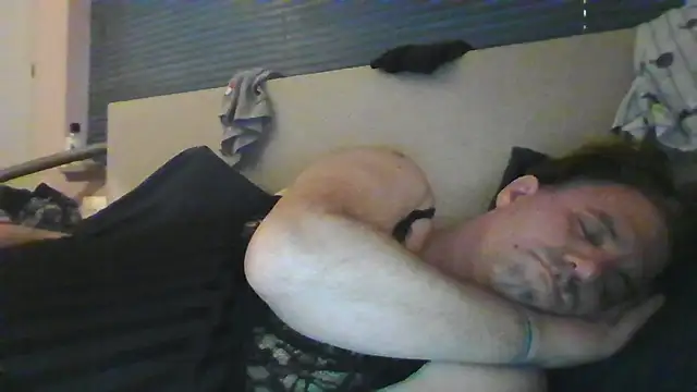Snapshot of JasperGeil chatting on 8, 10, 2025 JasperGeil online show from 8, 10, 2025
