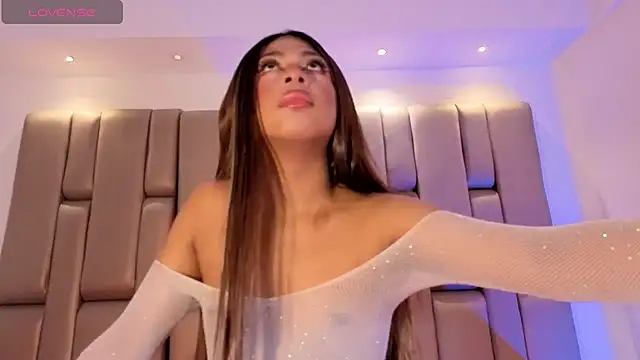 Snapshot of Sol_Vanegas chatting on 19, 11, 2025 Sol Vanegas online show from 19, 11, 2025