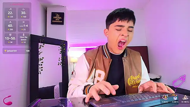 Snapshot of Lucass_love chatting on 11, 9, 2025 Lucass love online show from 11, 9, 2025