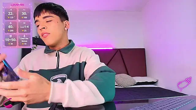 Snapshot of Lucass_love chatting on 12, 9, 2025 Lucass love online show from 12, 9, 2025