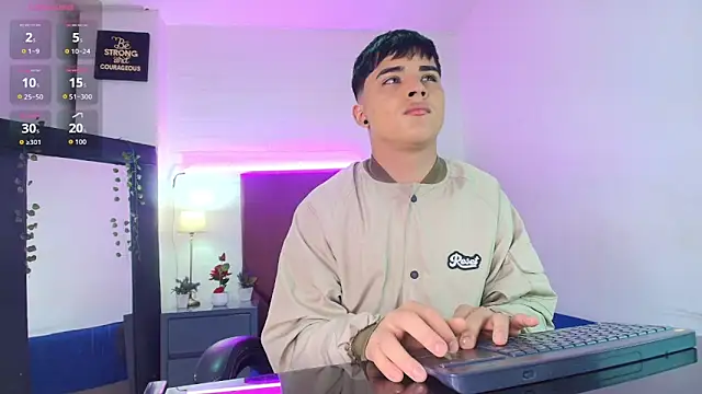 Snapshot of Lucass_love chatting on 30, 9, 2025 Lucass love online show from 30, 9, 2025