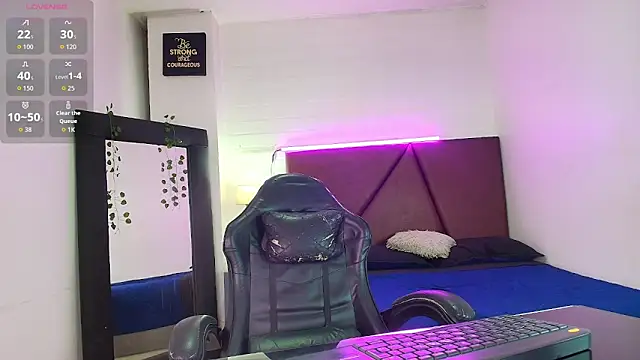 Snapshot of Lucass_love chatting on 4, 10, 2025 Lucass love online show from 4, 10, 2025