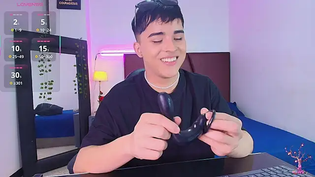 Snapshot of Lucass_love chatting on 27, 10, 2025 Lucass love online show from 27, 10, 2025