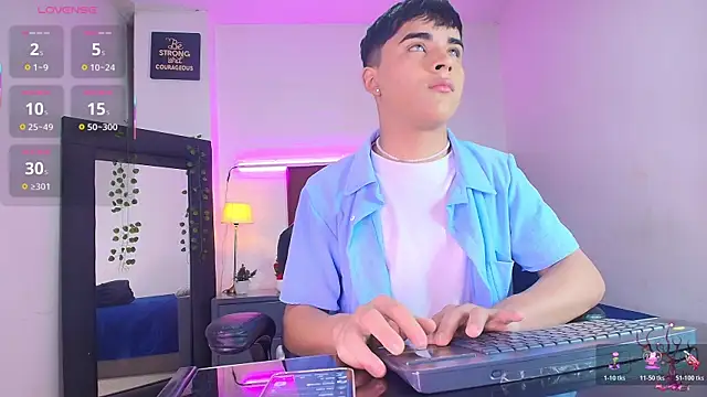 Snapshot of Lucass_love chatting on 29, 10, 2025 Lucass love online show from 29, 10, 2025