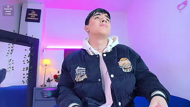 Snapshot of Lucass_love chatting on 10, 11, 2025 Lucass love online show from 10, 11, 2025