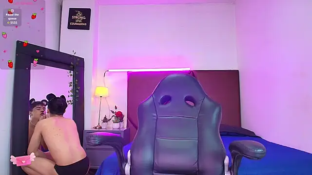 Snapshot of Lucass_love chatting on 13, 11, 2025 Lucass love online show from 13, 11, 2025