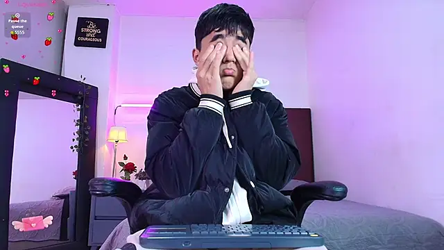 Snapshot of Lucass_love chatting on 17, 11, 2025 Lucass love online show from 17, 11, 2025