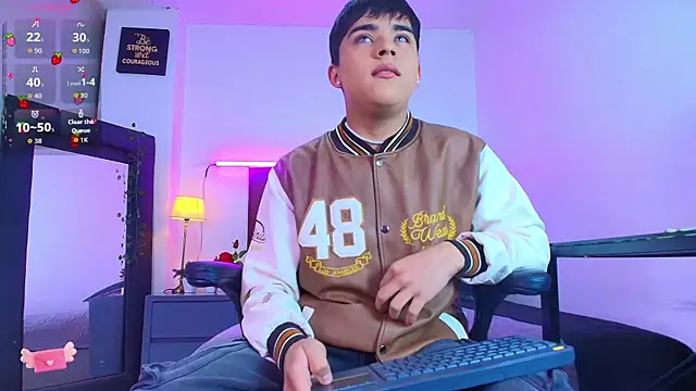 Snapshot of Lucass_love chatting on 29, 11, 2025 Lucass love online show from 29, 11, 2025