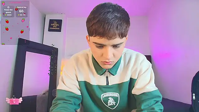 Snapshot of Lucass_love chatting on 15, 12, 2025 Lucass love online show from 15, 12, 2025