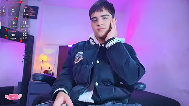 Snapshot of Lucass_love chatting on 20, 12, 2025 Lucass love online show from 20, 12, 2025