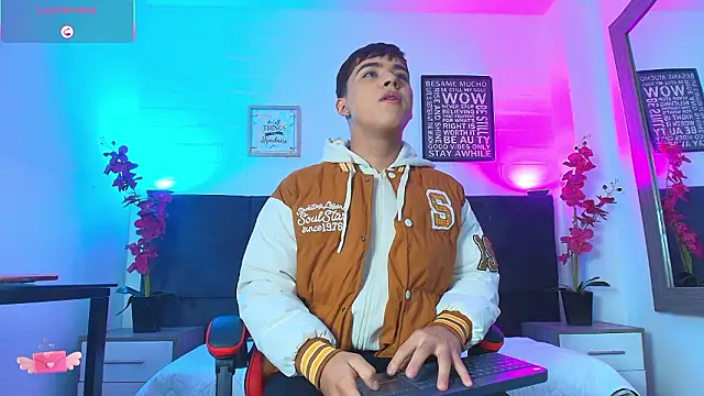 Snapshot of Lucass_love chatting on 15, 2, 2026 Lucass love online show from 15, 2, 2026