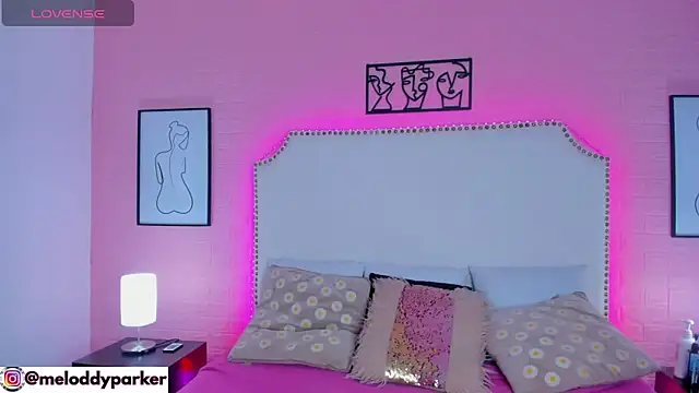 Meloddy Parkerr  online show from 10, 9, 2025