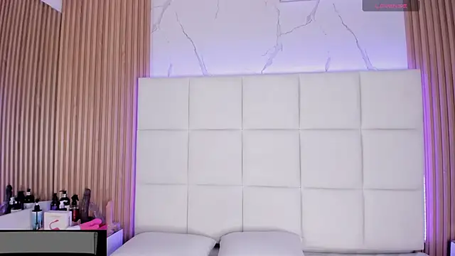 Meloddy Parkerr  online show from 7, 2, 2026