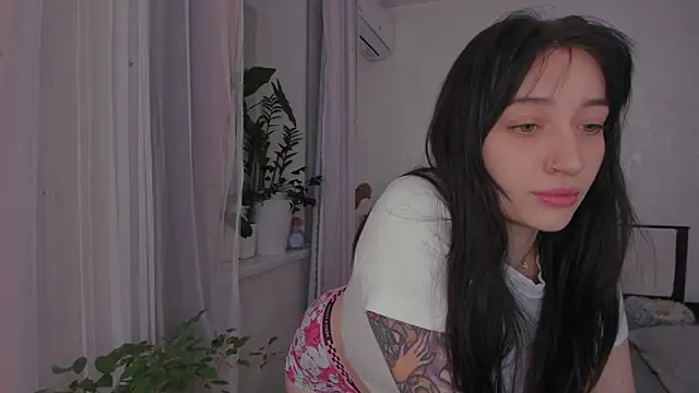 AriellaAllure online show from 17, 11, 2025