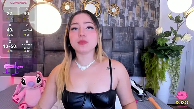 Snapshot of PatyLawrence chatting on 20, 11, 2025 PatyLawrence online show from 20, 11, 2025