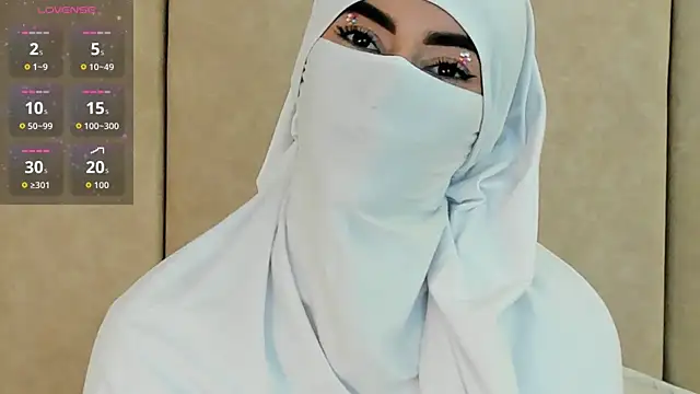 Snapshot of _Zahiira_ chatting on 12, 9, 2025 Zahiira online show from 12, 9, 2025