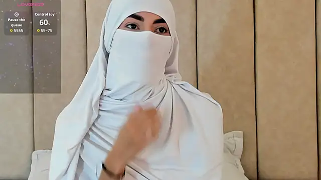 Snapshot of _Zahiira_ chatting on 10, 10, 2025 Zahiira online show from 10, 10, 2025