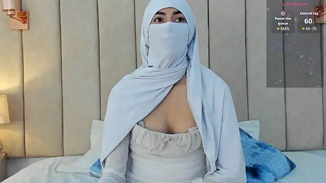 Snapshot of _Zahiira_ chatting on 13, 6, 2026 Zahiira online show from 13, 6, 2026