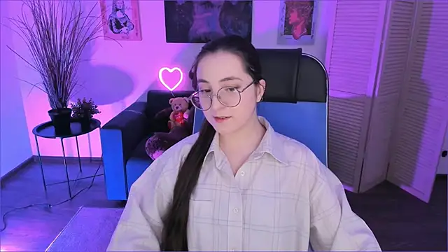 VirtuallVoyant online show from 5, 12, 2025