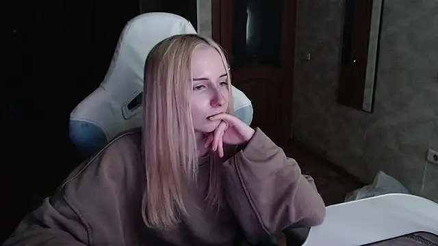 Cutti Crystal online show from 12, 4, 2026