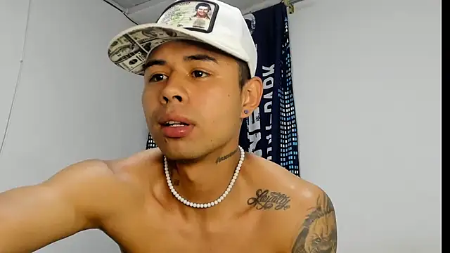 Snapshot of _Logan_Colton_ chatting on 14, 12, 2025 Logan Colton online show from 14, 12, 2025