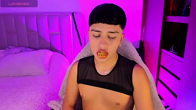 Matheewx m online show from 17, 4, 2026