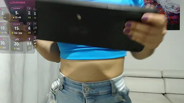 Snapshot of Tinymilf_ chatting on 30, 9, 2025 Tinymilf online show from 30, 9, 2025