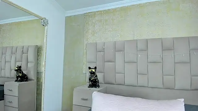 cloesummerr  online show from 21, 12, 2025