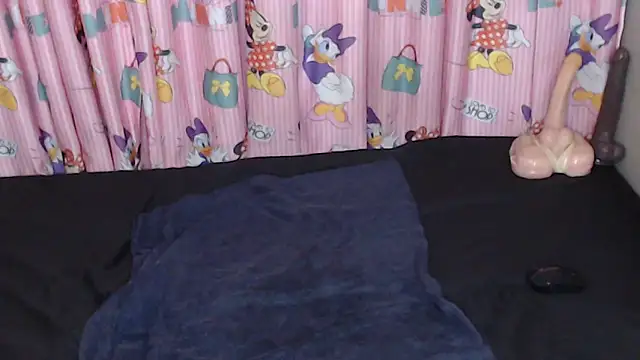 Snapshot of TrishahXo chatting on 4, 6, 2026 TrishahXo online show from 4, 6, 2026