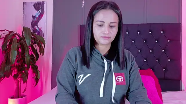 Snapshot of Zafiro__Brown chatting on 29, 9, 2025 Zafiro Brown online show from 29, 9, 2025