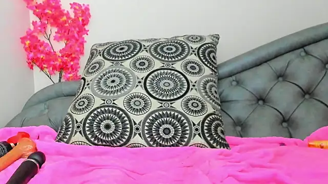 Dafne Mel online show from 13, 9, 2025