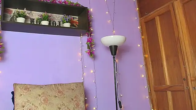 Dafne Mel online show from 30, 10, 2025